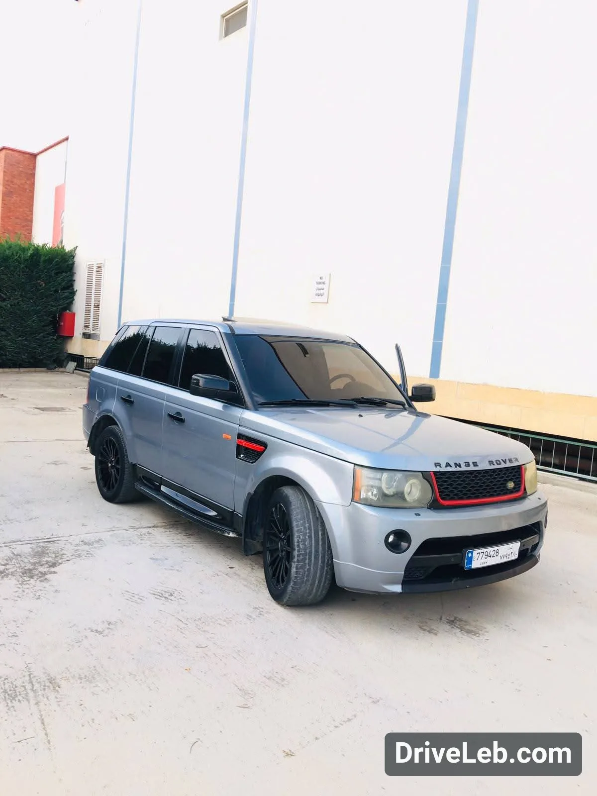 لاند روفر RANGE ROVER SPORT 2009 — الصور 1